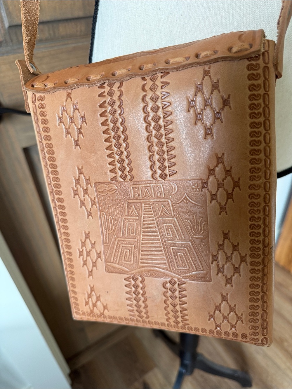Hand-Tooled Tan Leather Crossbody Bag - Picture 5 of 5
